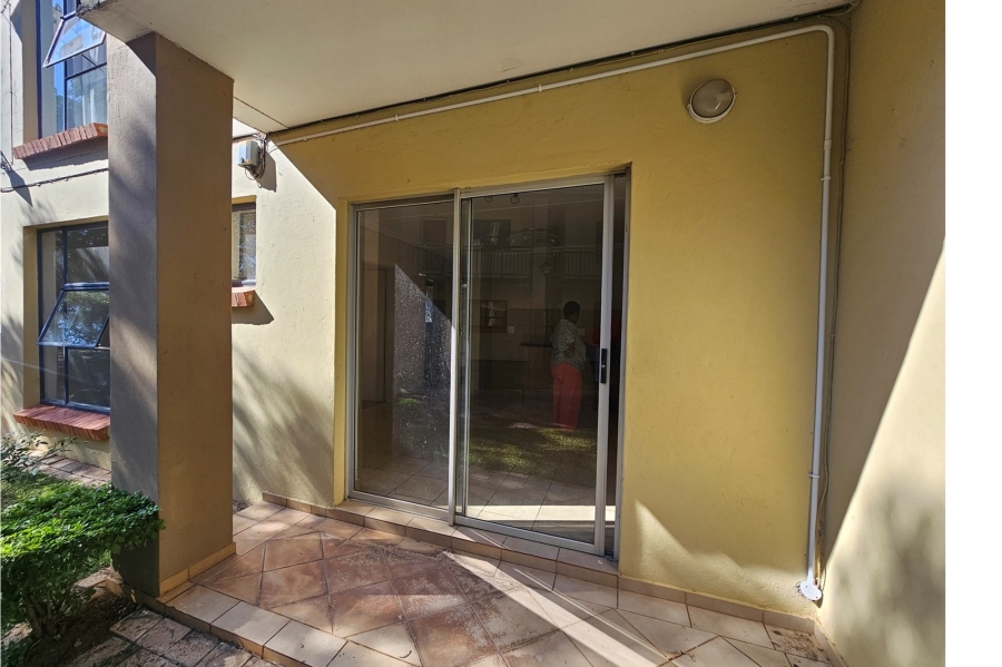To Let 2 Bedroom Property for Rent in Geelhoutpark North West